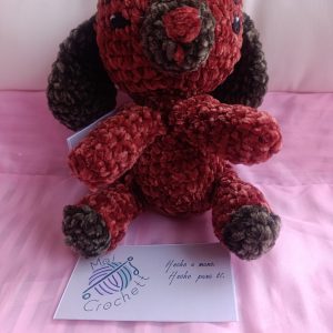 Peluche de Perrito Burdeos Amigurumi - Hecho a Mano con Amor