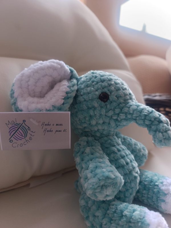 Eli, el elefantito celeste – Amigurumi suave y hecho a mano